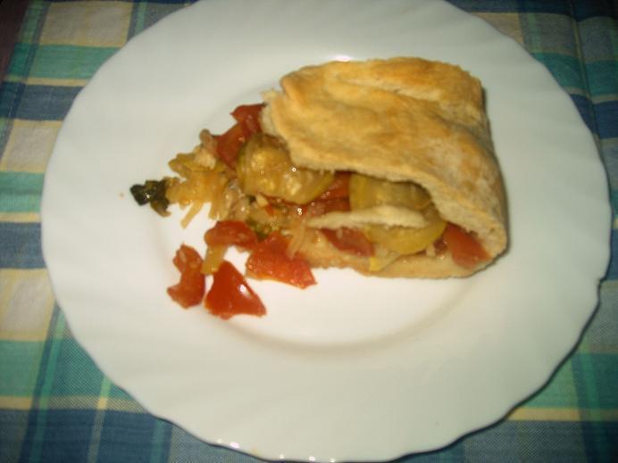 Prazzira de tammata e perdingianu (Focaccia ripiena di pomodori e melanzane)  de Teresa - Recipefy