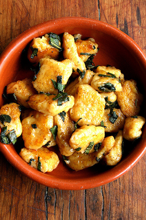 Butternut Squash Gnocchi with Sage Brown Butter di Kristen Byers - Recipefy