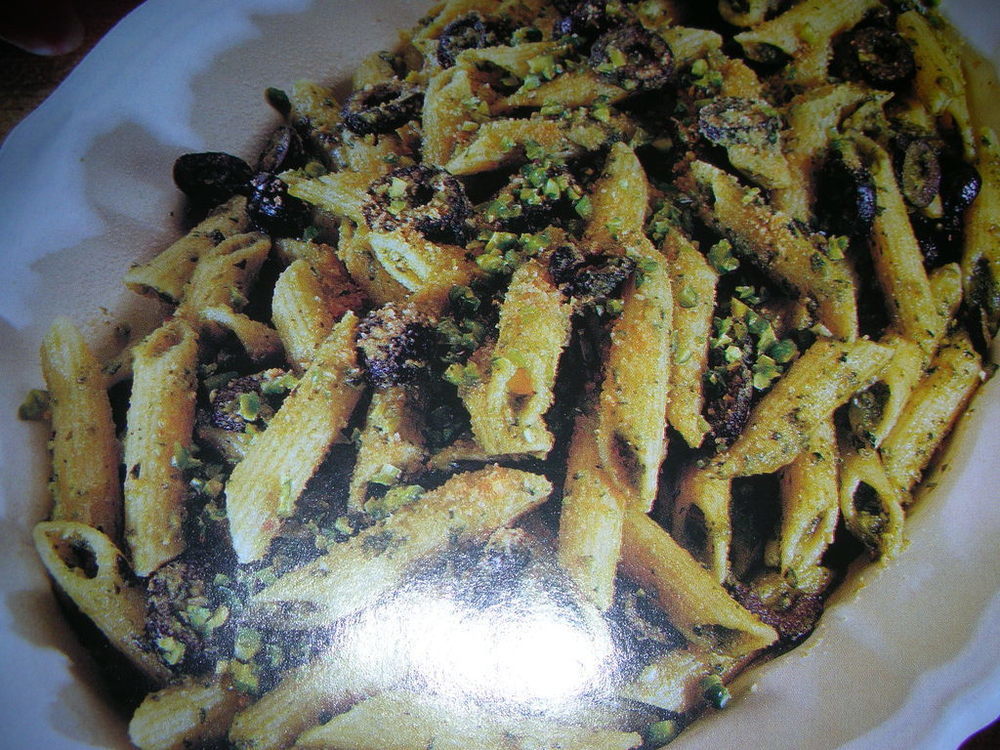 PENNE AL PISTACCHIO CON OLIVE E PANGRATTATO de Alfy - Recipefy