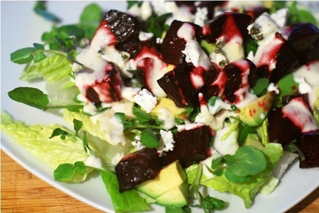 Roasted Beet Salad with avocado and goat cheese of Jennifer Osborn - Recipefy