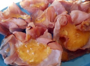 Strawberry Ham Bites of Lisa Evanoff - Recipefy