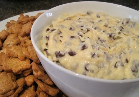 Chocolate Chip Cheesecake Dip de Emilia  - Recipefy