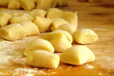 Gratin di gnocchi con besciamella e pesto di rucola of ju_li_et - Recipefy