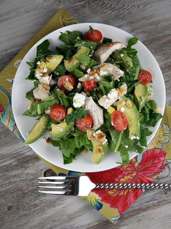 Spinach Salad with Chicken, Avocado and Goat Cheese di Emilia  - Recipefy