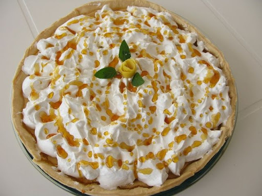 Tarta de merengue con crema de limón y base de pasta quebrada of Pablo Márquez Lobillo - Recipefy