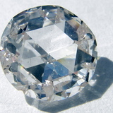 1048397740_http-upload-wikimedia-org-wikipedia-commons-8-8f-apollo_synthetic_diamond-jpg%7d