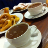 9374362056_http-upload-wikimedia-org-wikipedia-commons-9-98-chocolate_a_la_taza_con_churros_y_ensaimada-jpg%7d