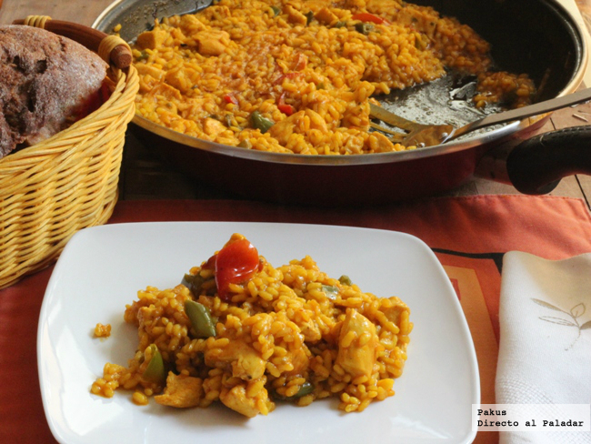 Arroz moruno de pollo y pimientos con especias marroquies of Angel Romero - Recipefy