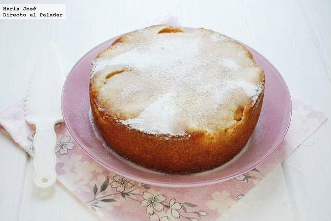 Bizcocho de almendra y melocotón en almibar of Angel Romero - Recipefy