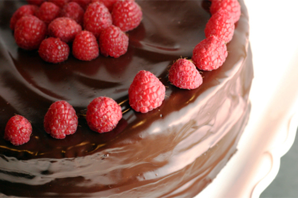Vegan Raspberry Chocolate Ganache Tart - Minimalist Baker Recipes