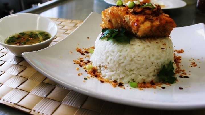 Baked Thai Fish with Coconut Rice de Sweeter Life Club - Recipefy