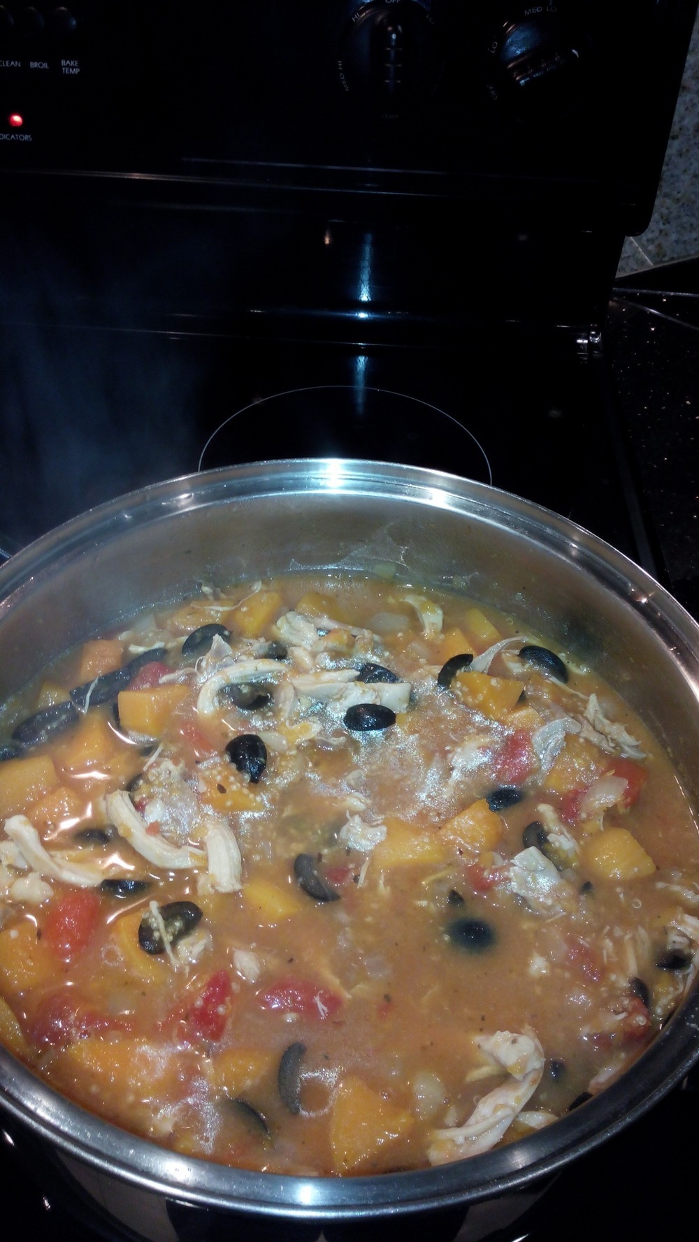 Hearty Chicken Stew with Butternut Squash & Quinoa  di Elaine Crawford Daguanno - Recipefy