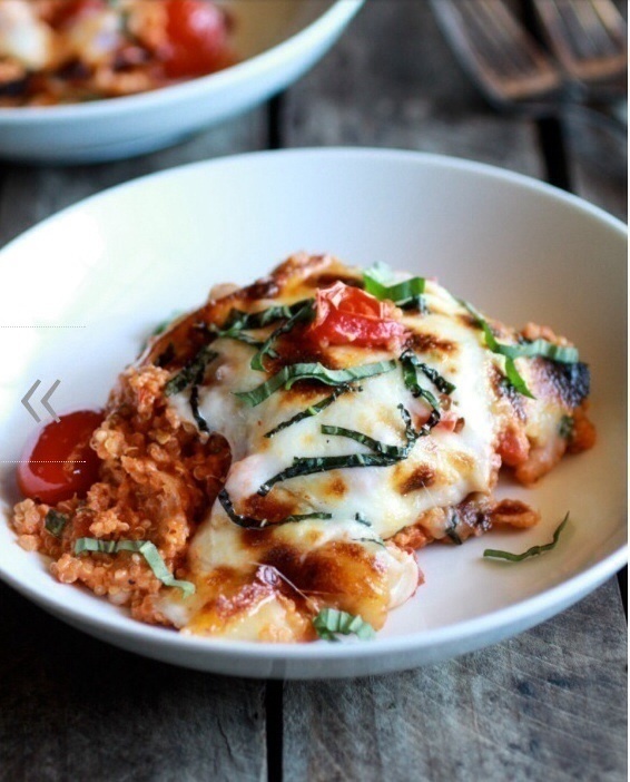 Creamy Caprese Quinoa Bake di Karyn Johnson - Recipefy