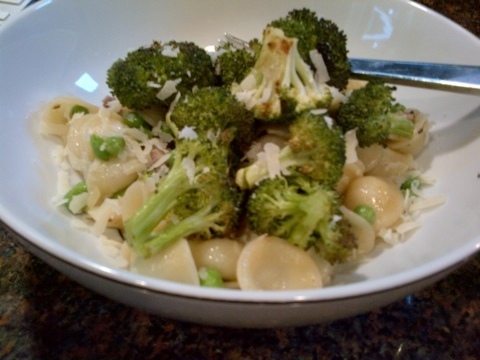 Orecchiette w/ Sausage and Crispy Broccoli (and peas for M!) of Courtney Glantz - Recipefy