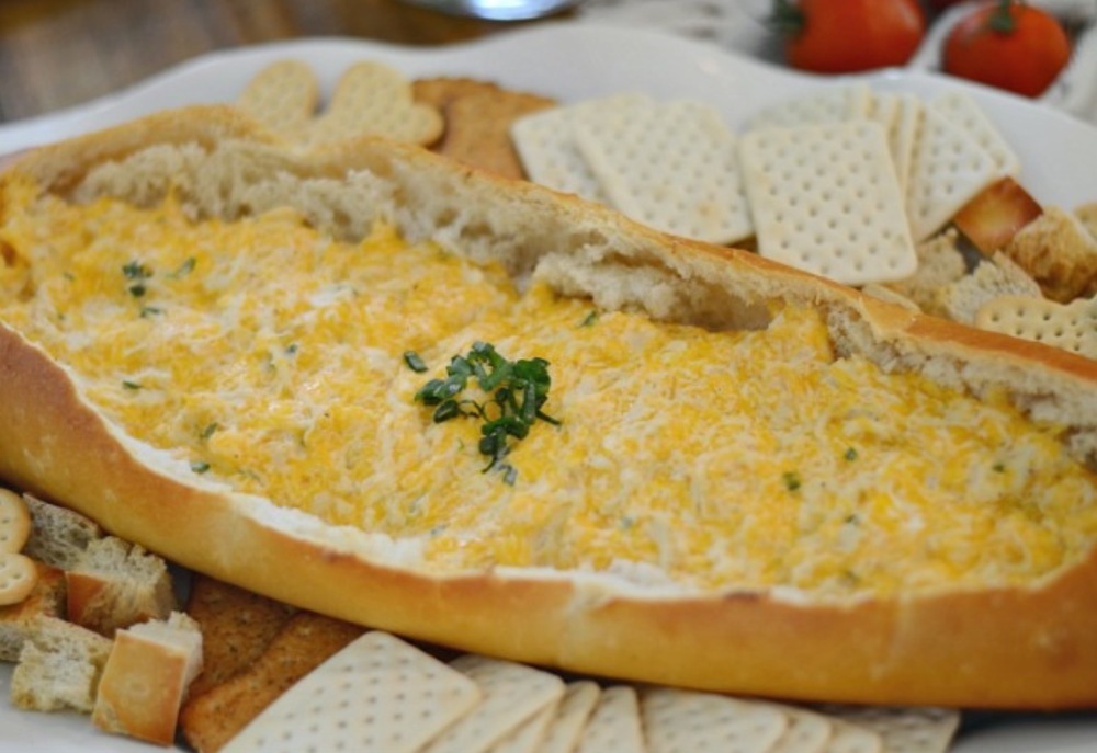 Faux Crab Dip in French Bread de Michele Poole - Recipefy