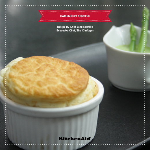 TRUFFLED CAMEMBERT SOUFFLE ASPARAGUS EMULSION de Kanika Katyal - Recipefy