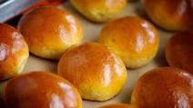 suizos. (Bolleria dulce de masa) di Patricia - Recipefy