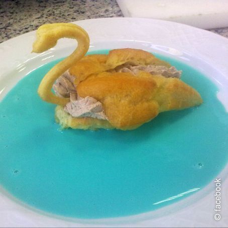 PASTA CHOUX (cisnes) SOBRE NATILLA (lago azul) de Andrea García Moreno - Recipefy